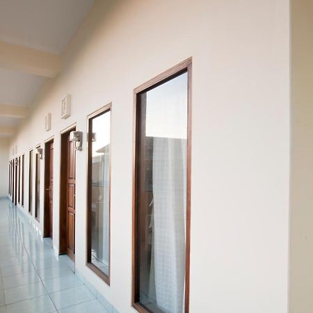 Pondok Taman 828 Hotel Denpasar Exterior foto