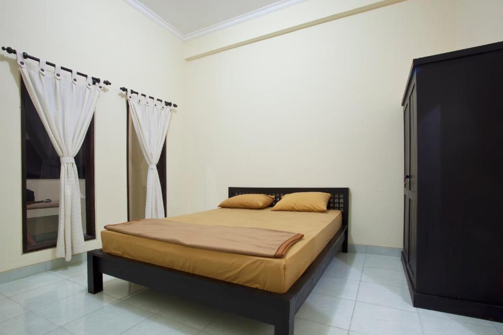 Pondok Taman 828 Hotel Denpasar Habitación foto